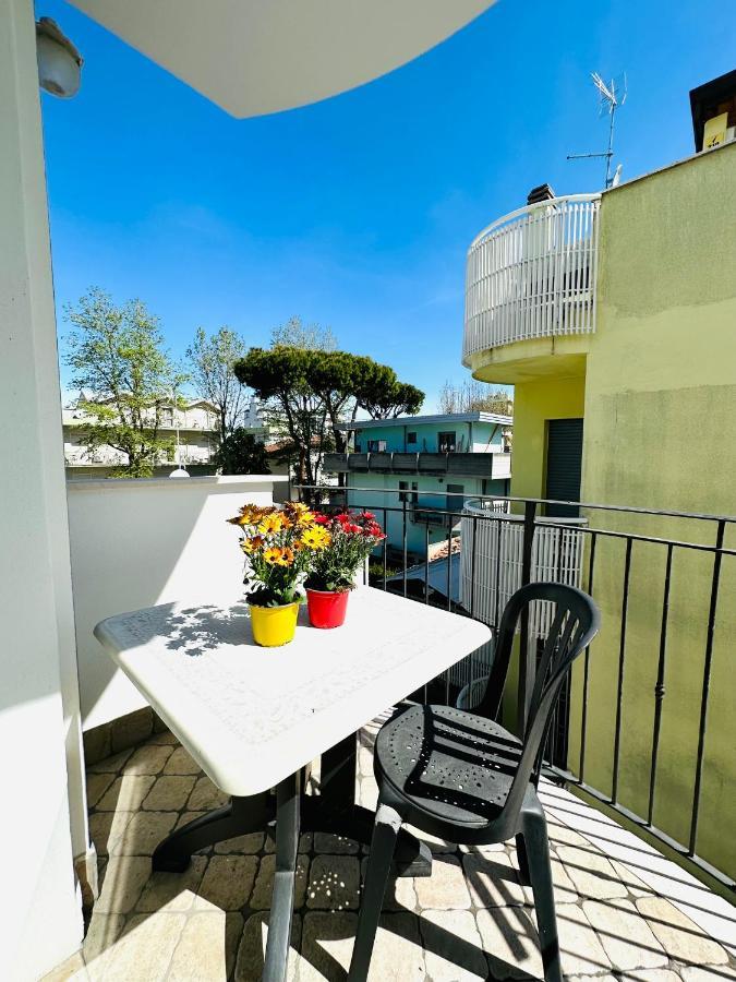 Residence Mareo Riccione Esterno foto