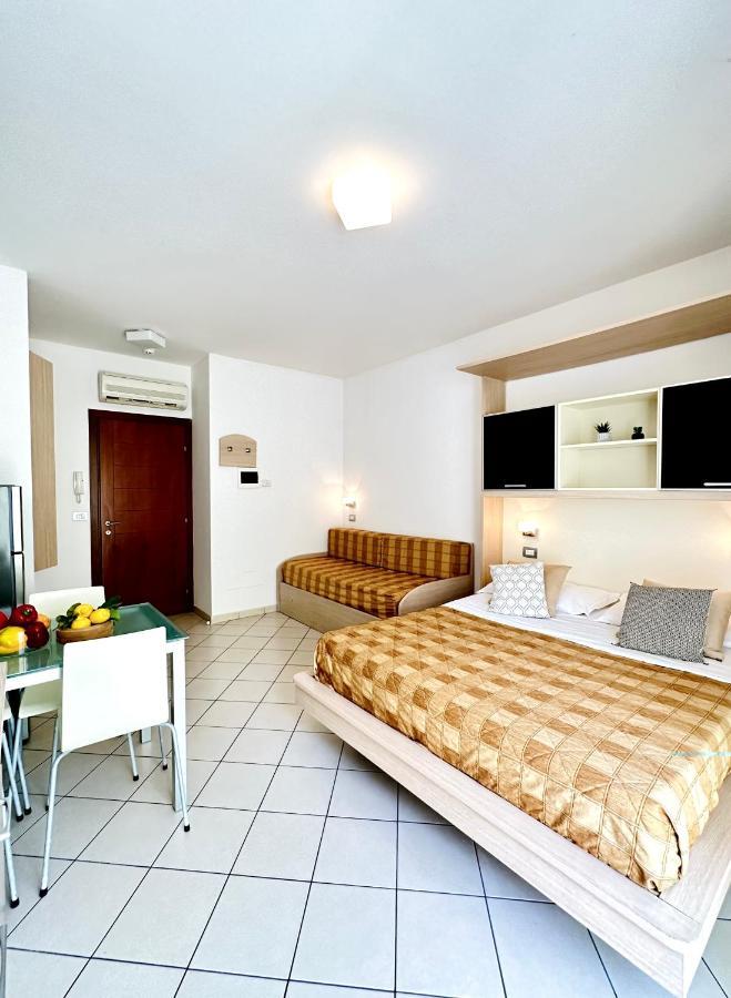 Residence Mareo Riccione Esterno foto