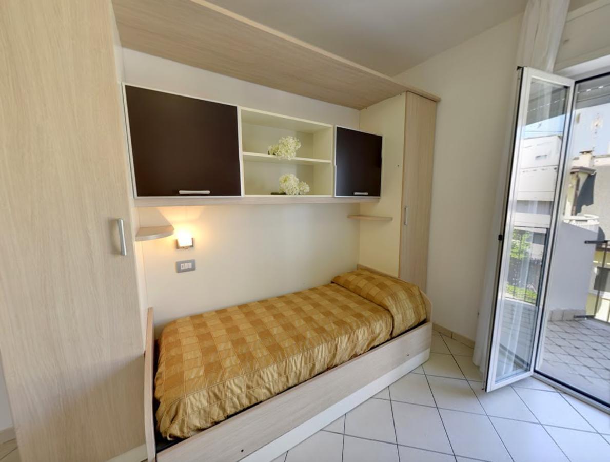 Residence Mareo Riccione Esterno foto