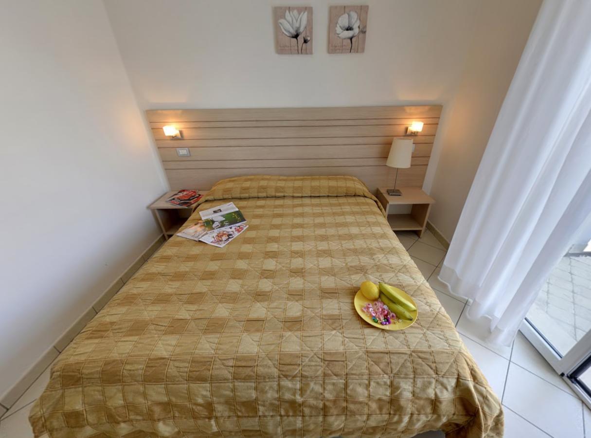 Residence Mareo Riccione Esterno foto
